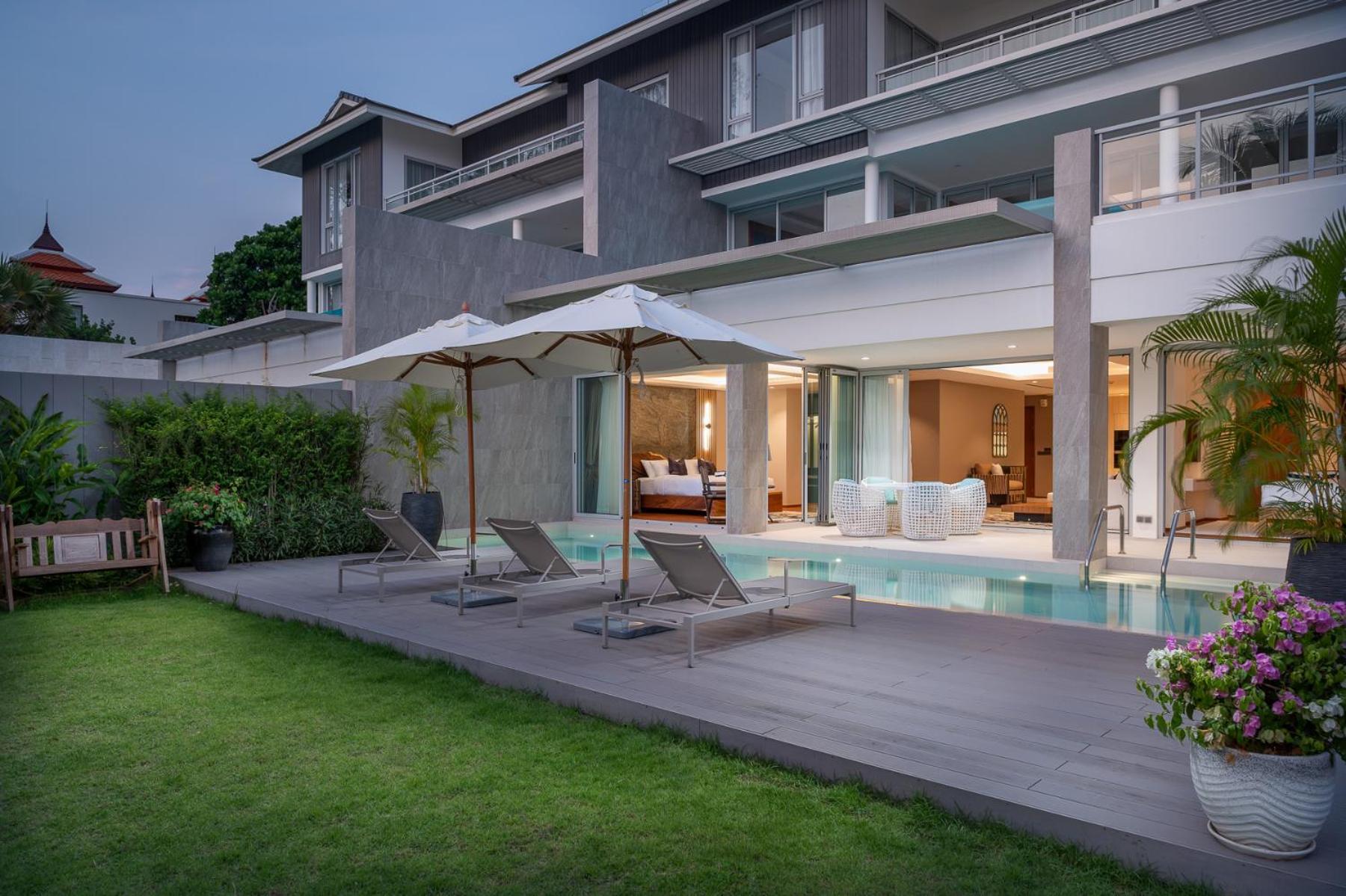 Beachfront Residences - Stunning Sea And Lake View バンタオビーチ エクステリア 写真