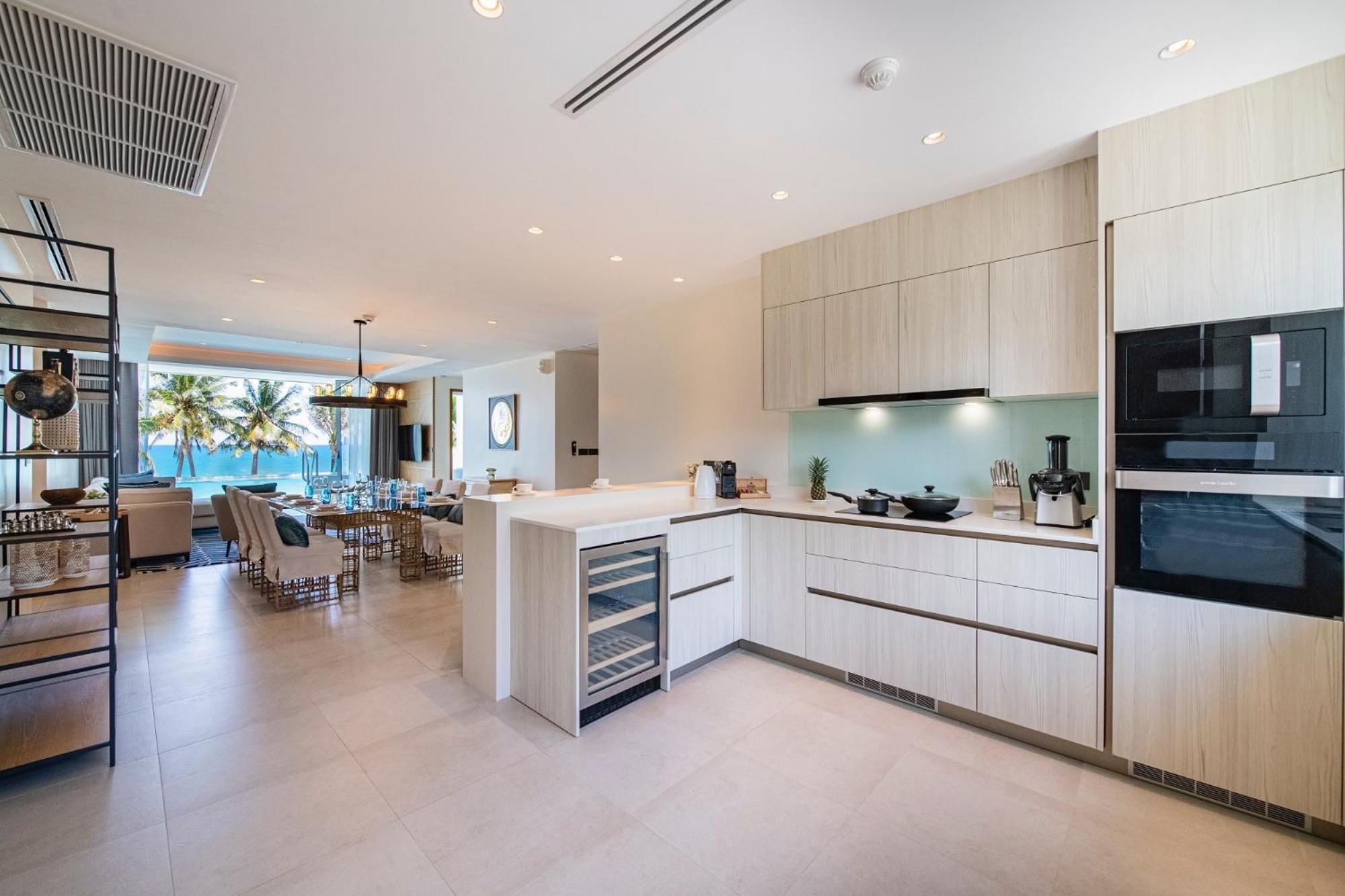 Beachfront Residences - Stunning Sea And Lake View バンタオビーチ エクステリア 写真