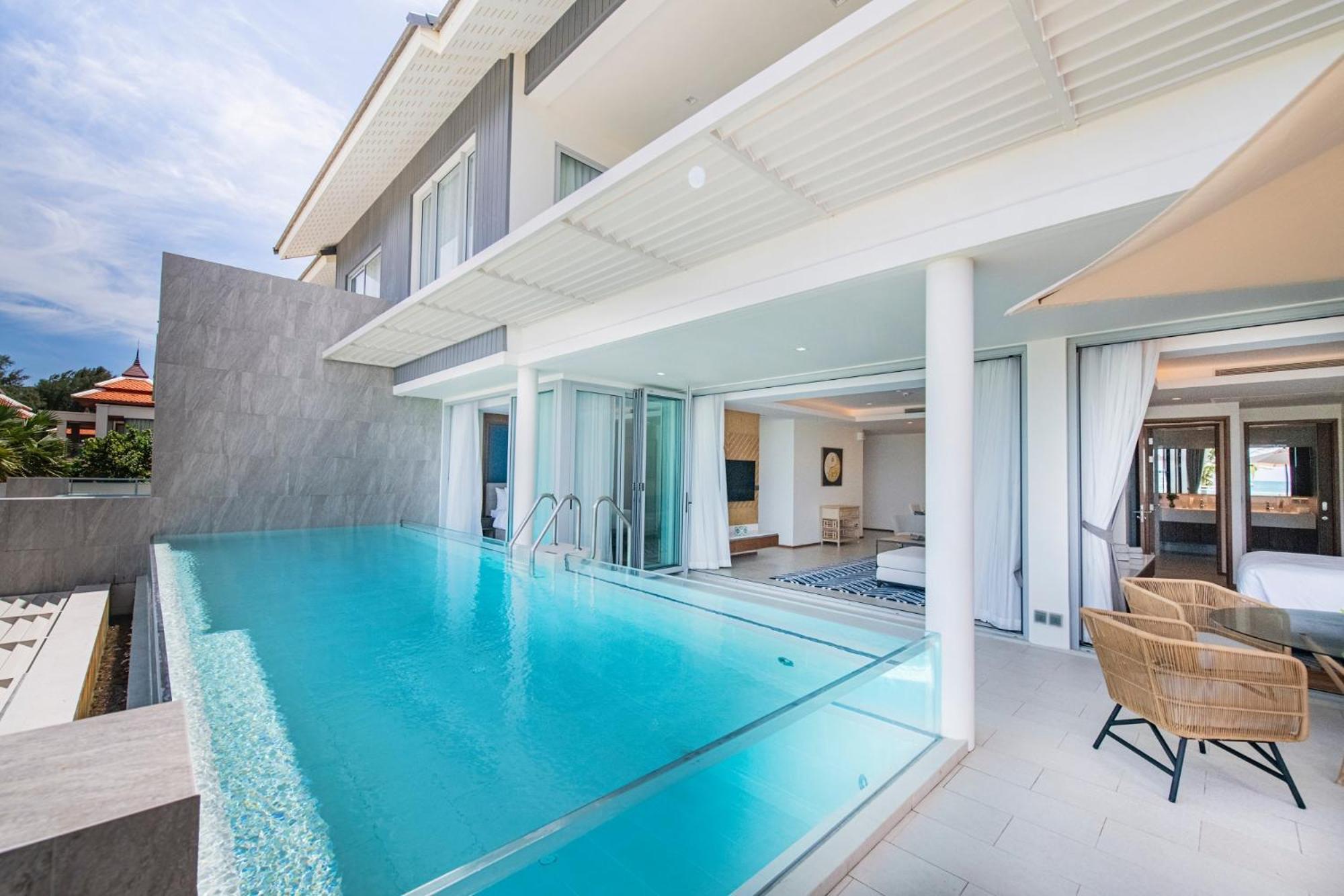 Beachfront Residences - Stunning Sea And Lake View バンタオビーチ エクステリア 写真